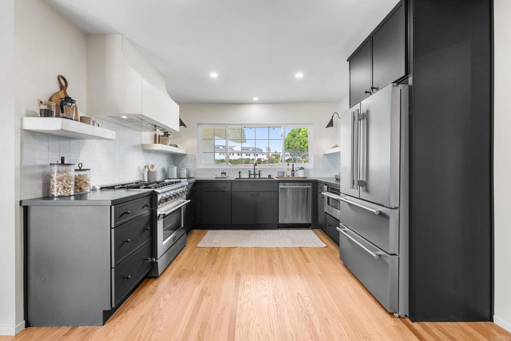 1501 Chatsworth Boulevard