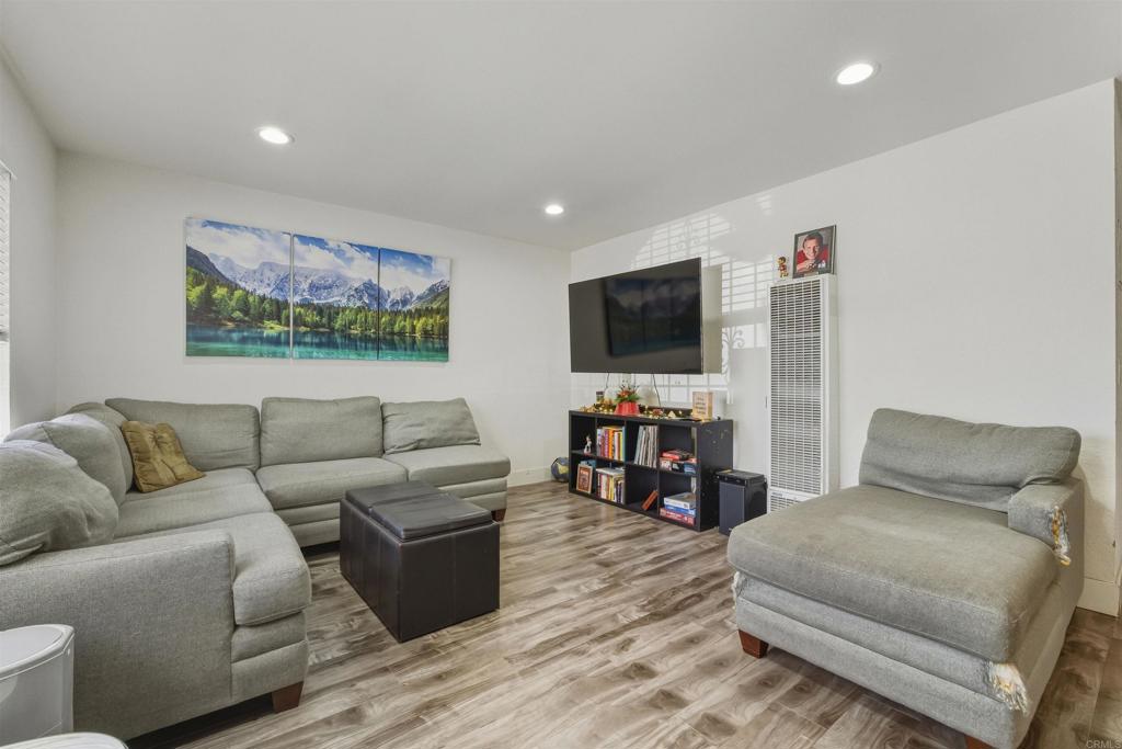 335 34th Street #5