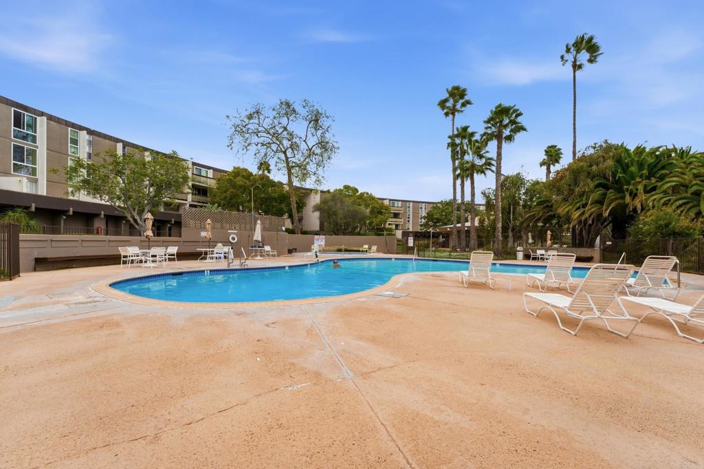 3050 Rue Dorleans 473