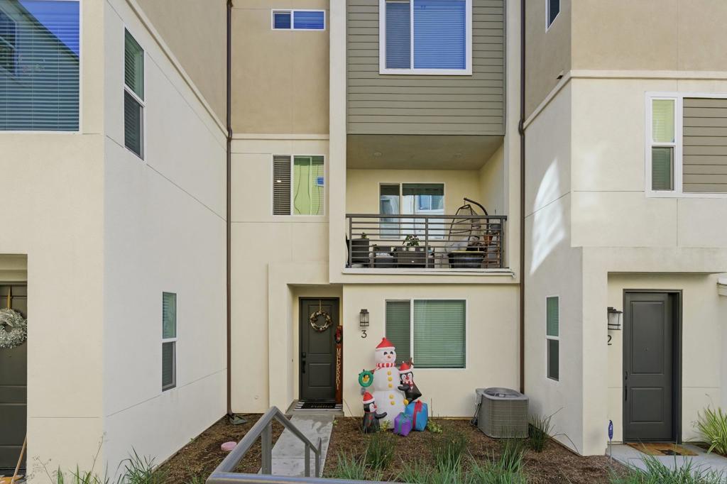 796 Makani Street 3