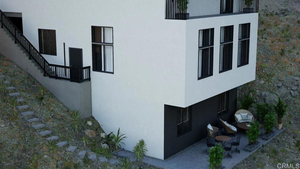 1435 39 Capistrano Ave