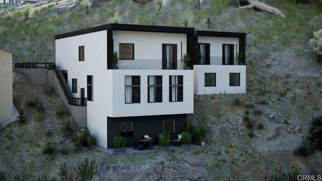 1435 39 Capistrano Ave