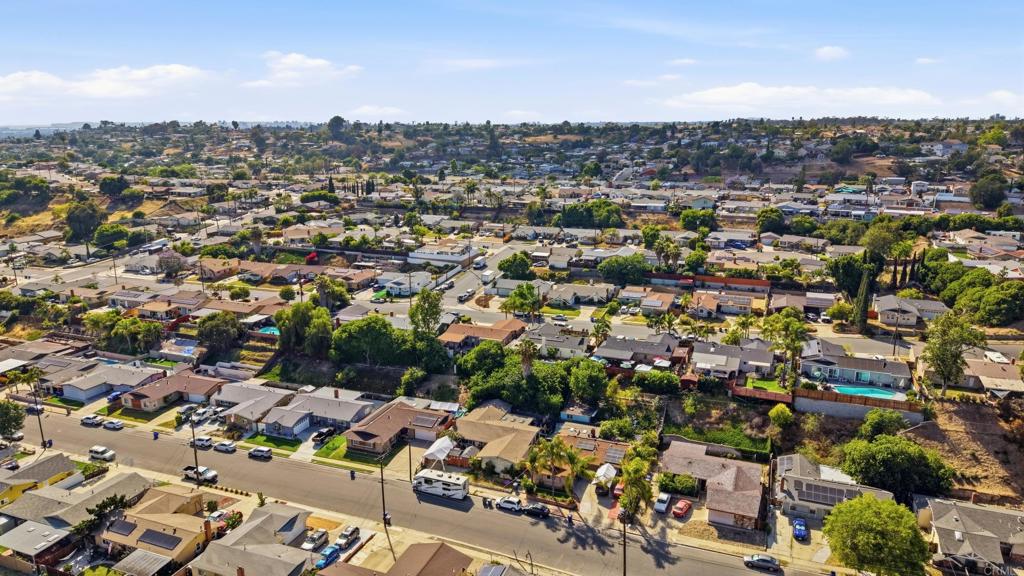 1808 El Prado Avenue
