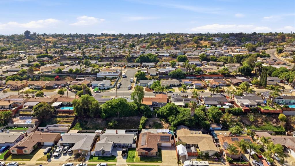1808 El Prado Avenue