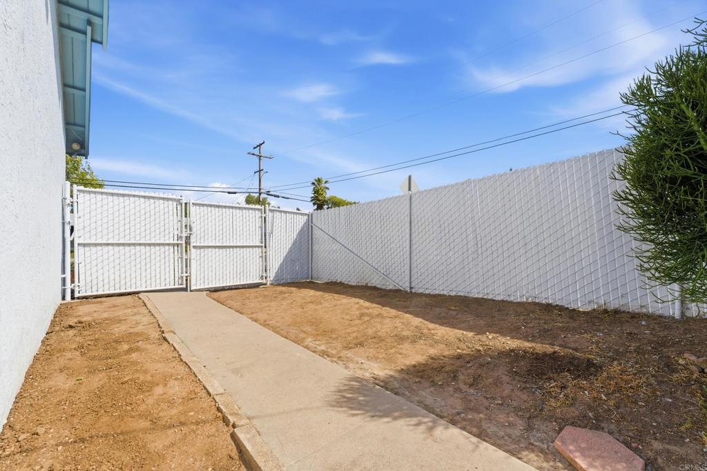 1808 El Prado Avenue