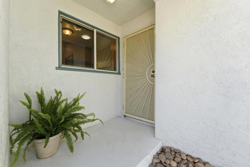 1808 El Prado Avenue