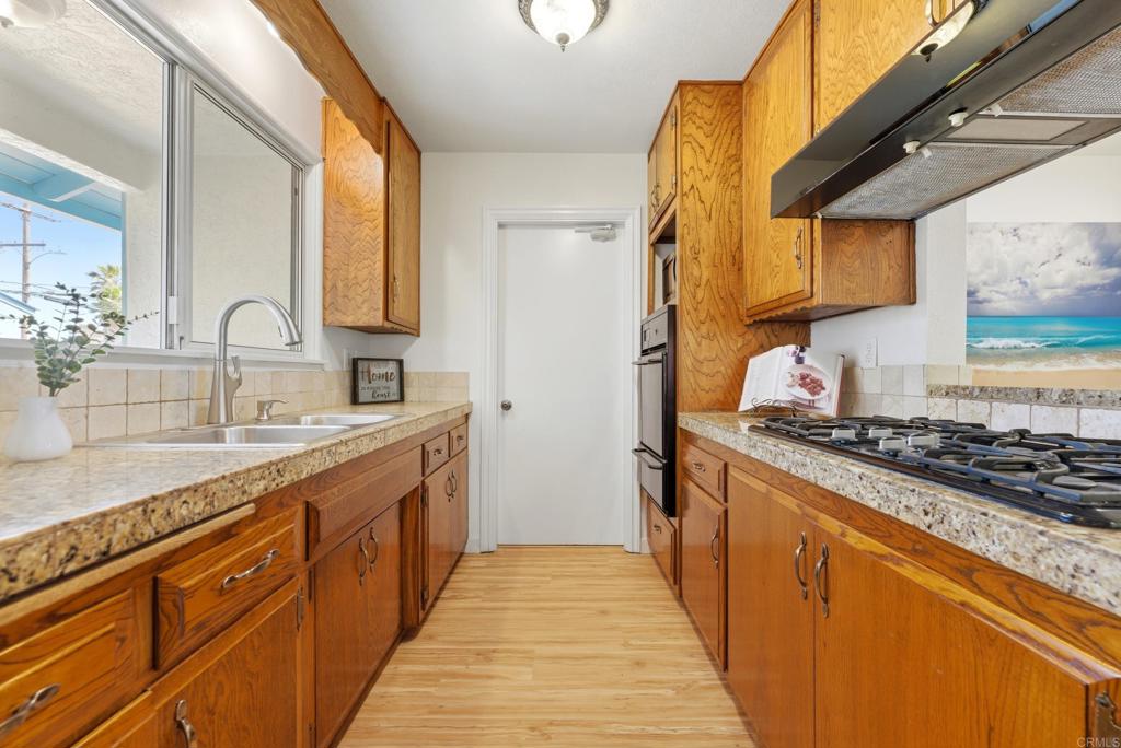 1808 El Prado Avenue
