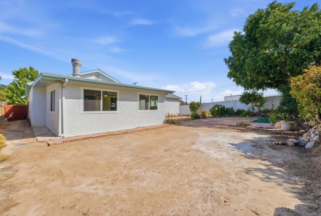 1808 El Prado Avenue