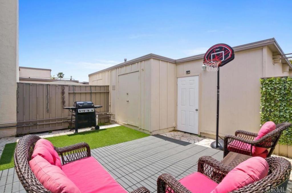 4166 Balboa Way