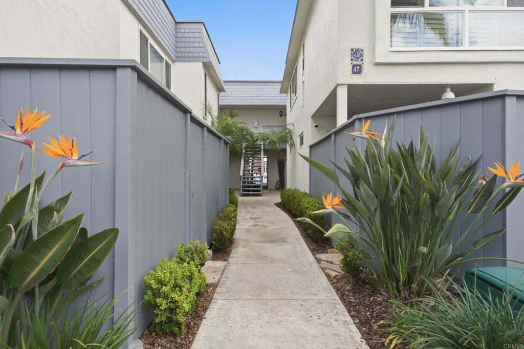 48 Antigua Court