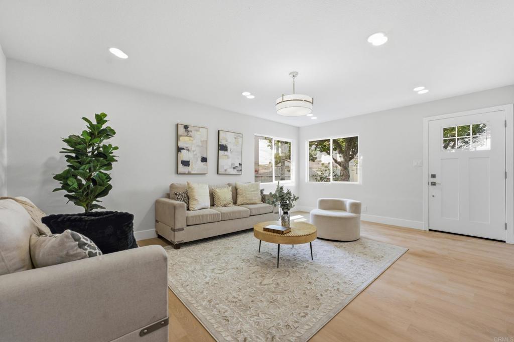 3247 Carolyn Circle