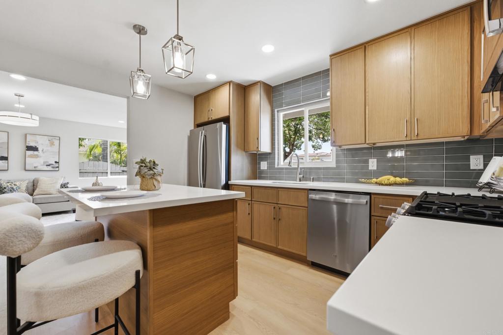 3247 Carolyn Circle
