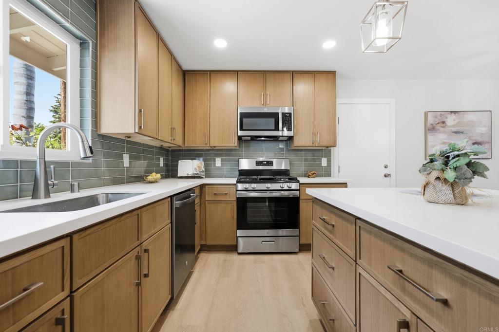 3247 Carolyn Circle