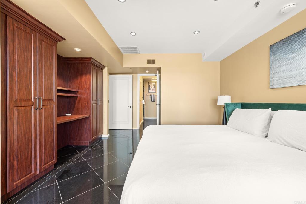 200 Harbor Drive 803