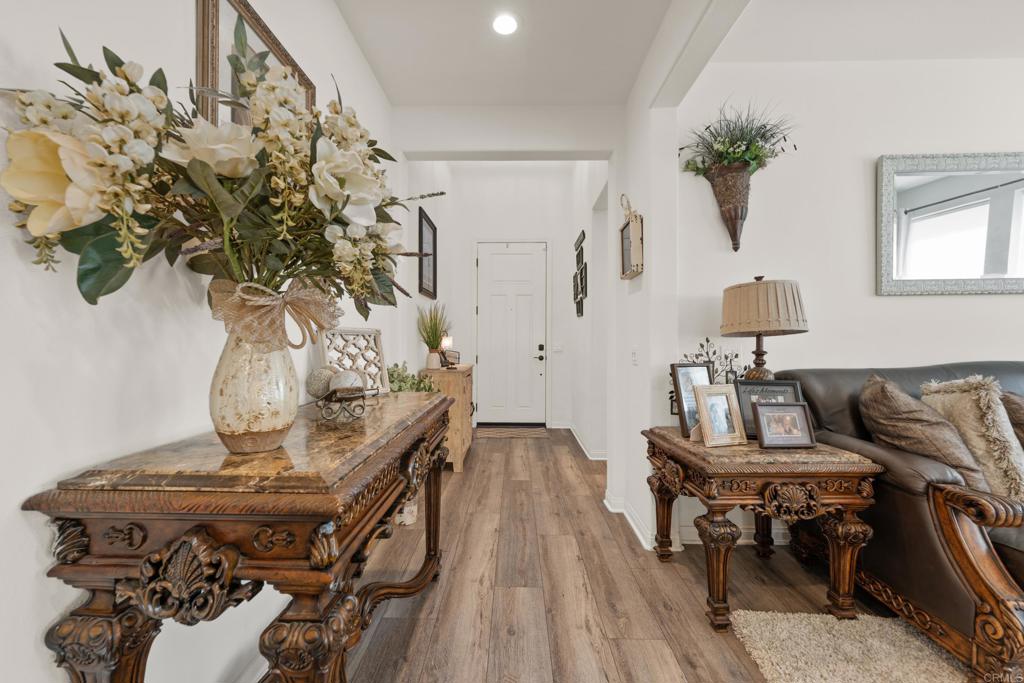 921 Camino Aldea