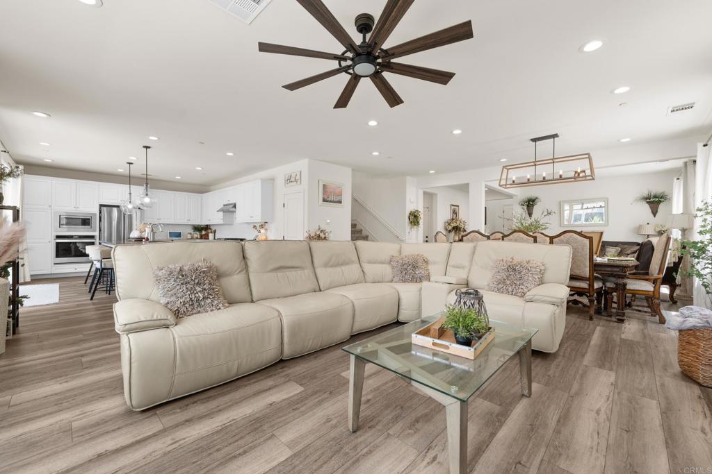 921 Camino Aldea