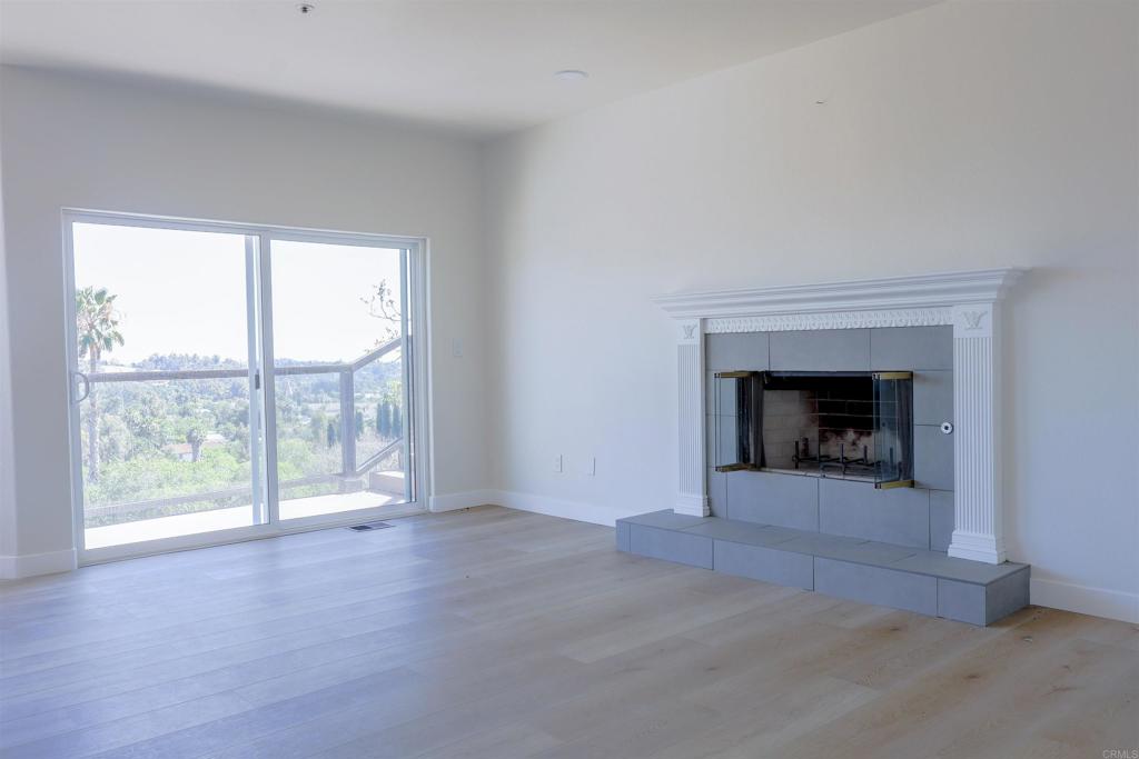 1522 Maxwell Lane