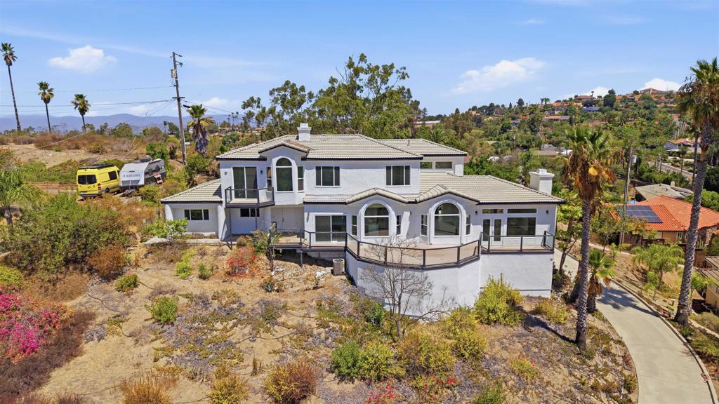 1522 Maxwell Lane
