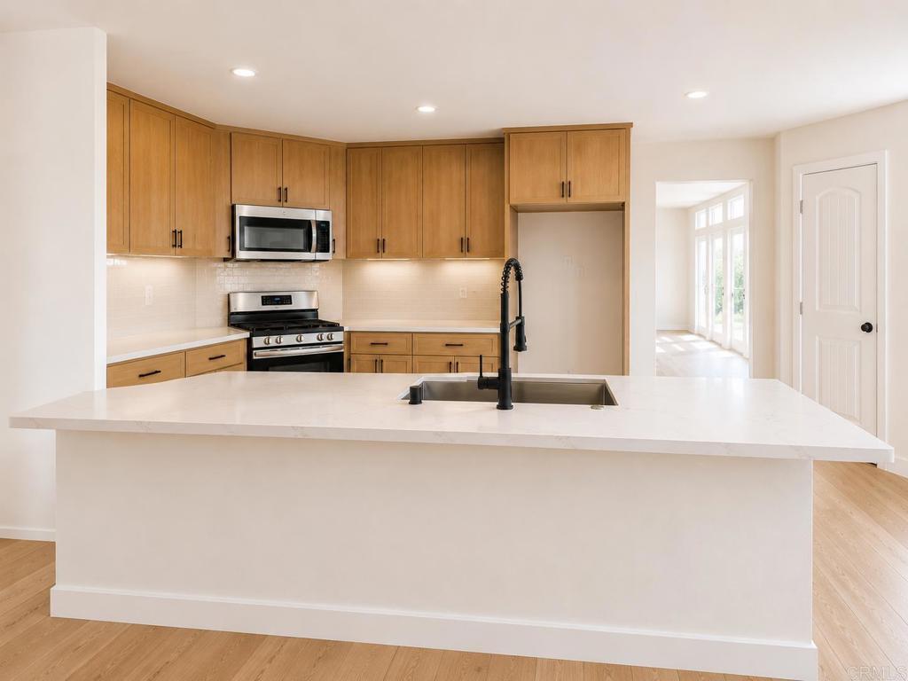 1522 Maxwell Lane