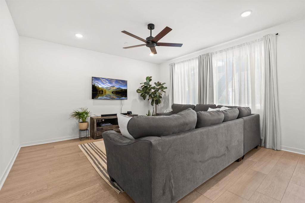 35105 Cooper Pl