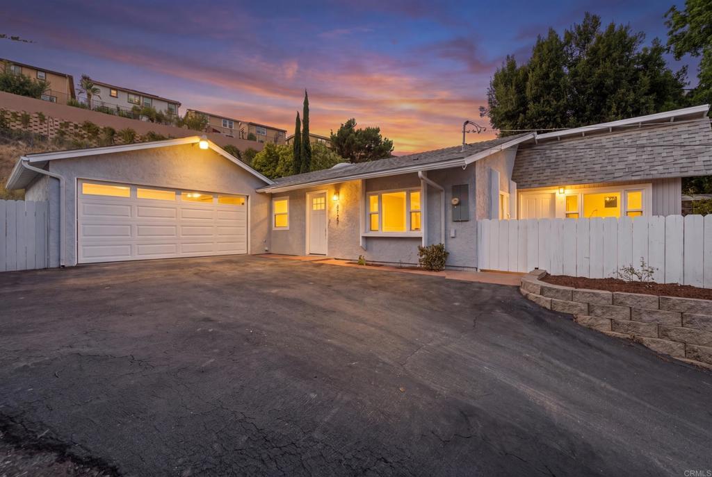 8722 Vanguard Place