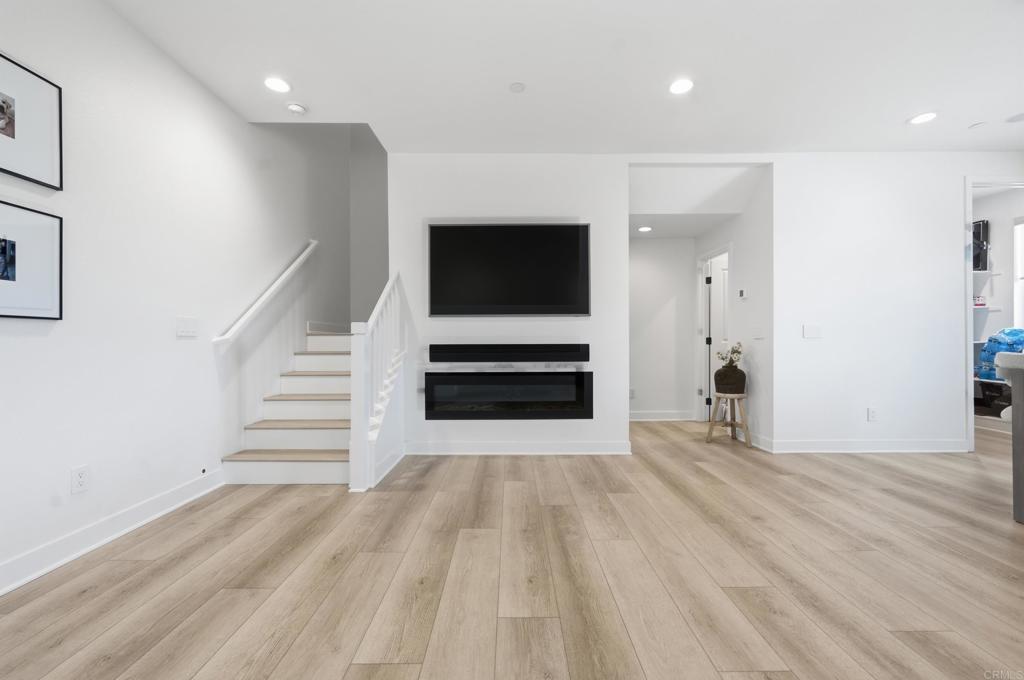 370 Volary Glen