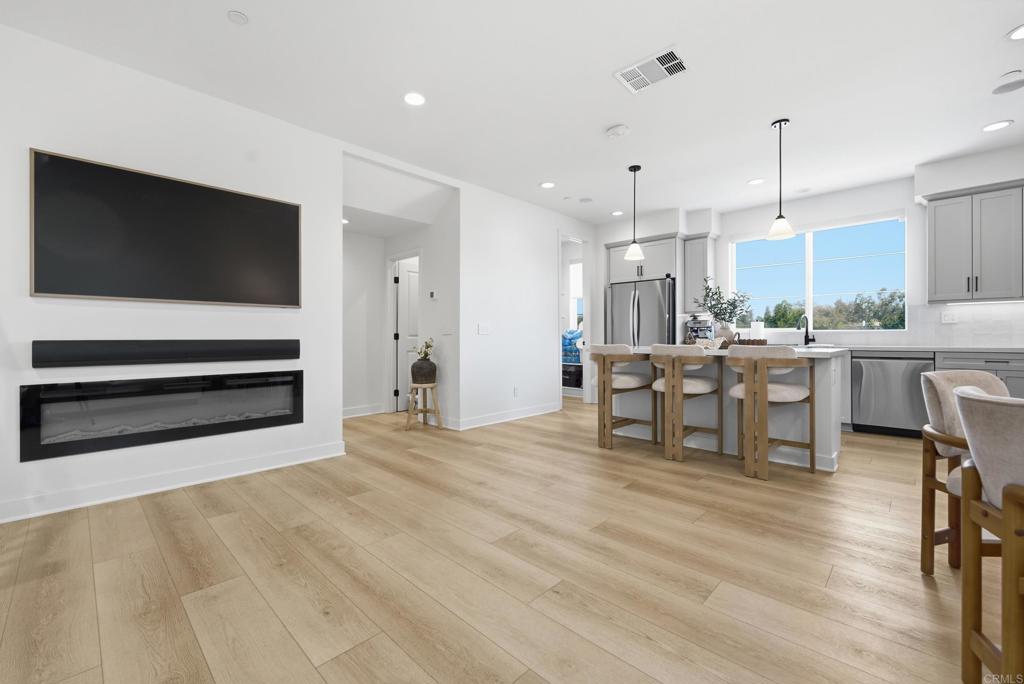 370 Volary Glen