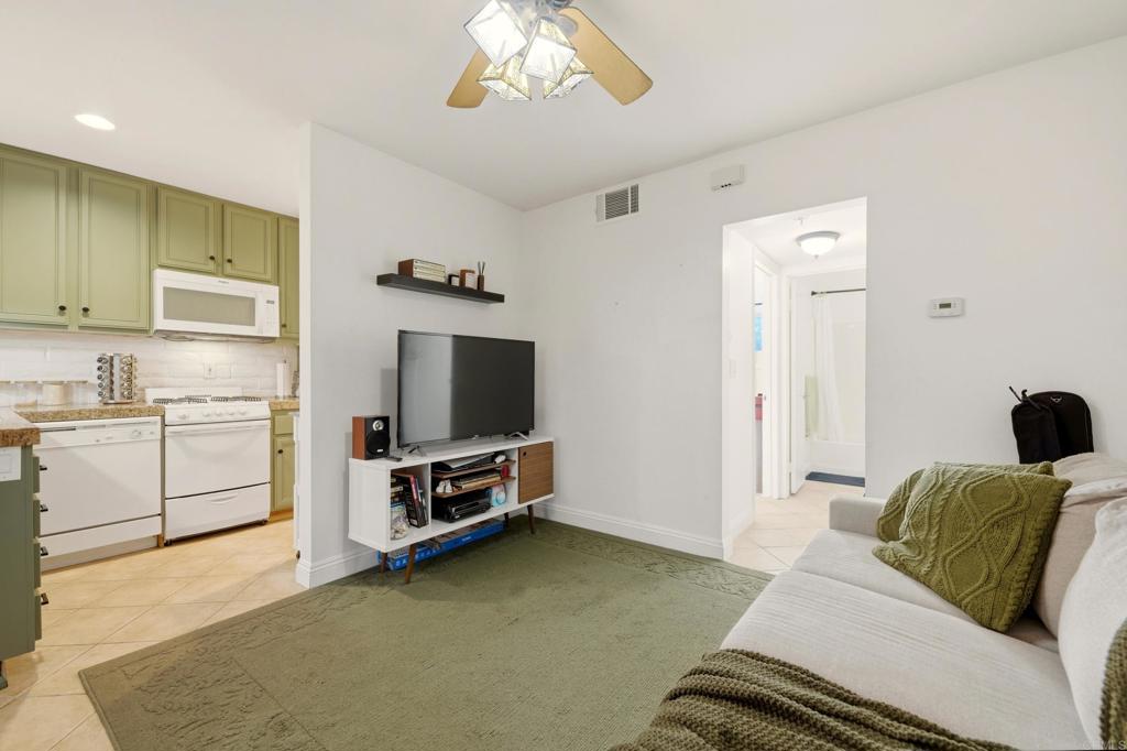 5931 Howell Drive 7