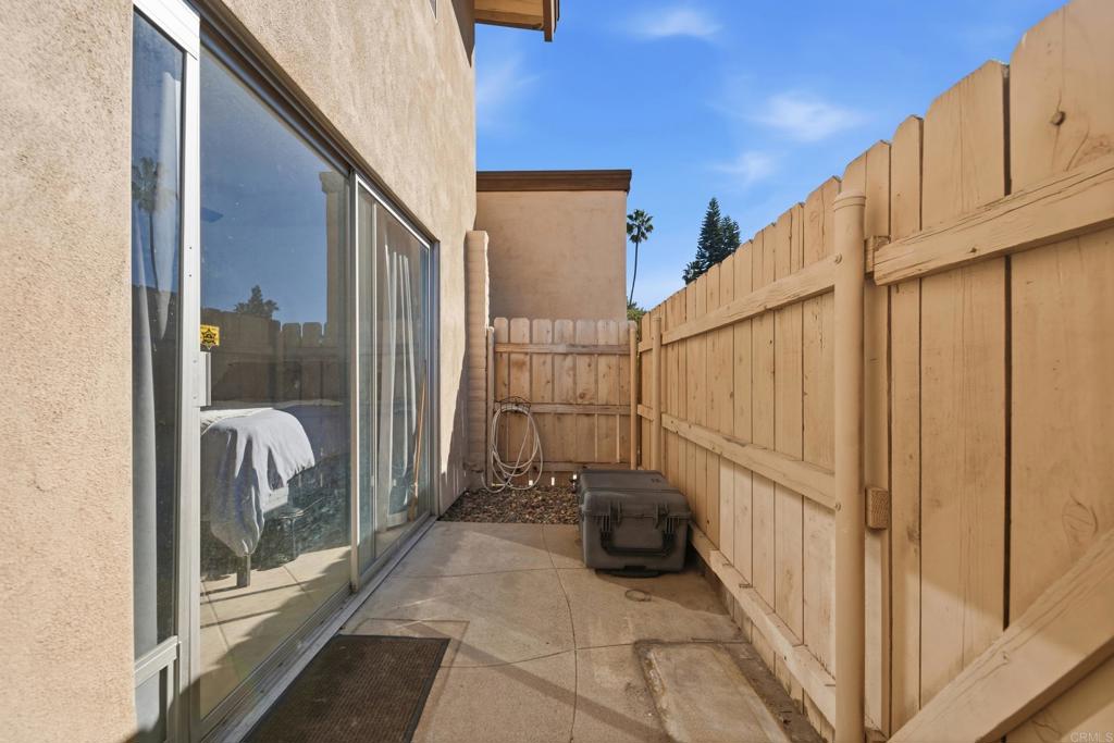 5931 Howell Drive 7