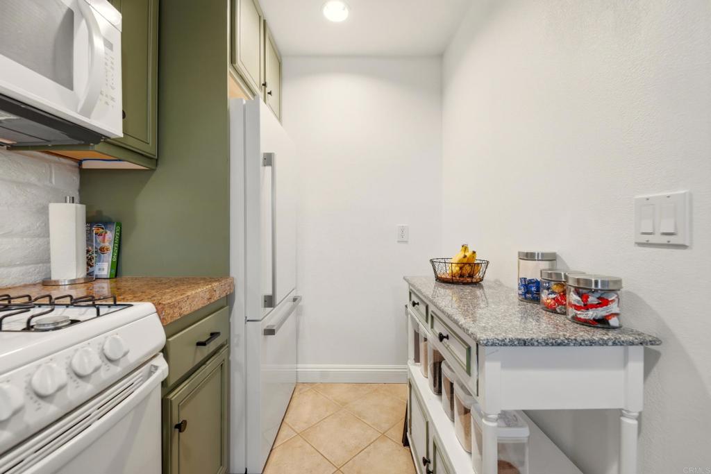 5931 Howell Drive 7