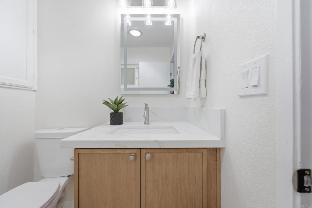 8722 Vanguard Place