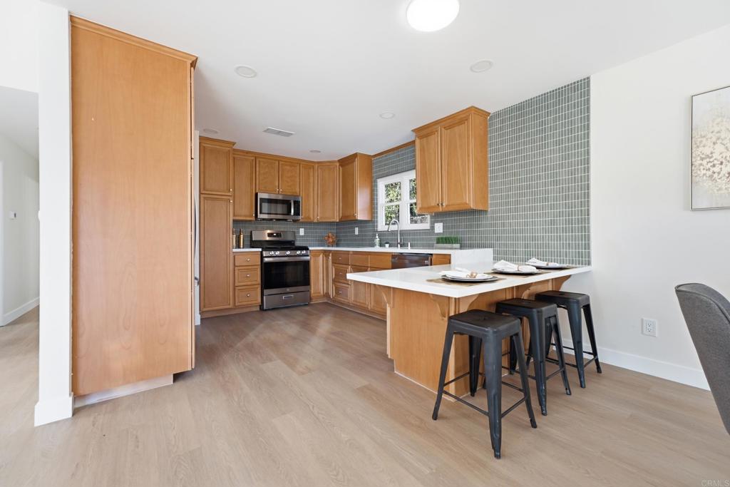 8722 Vanguard Place