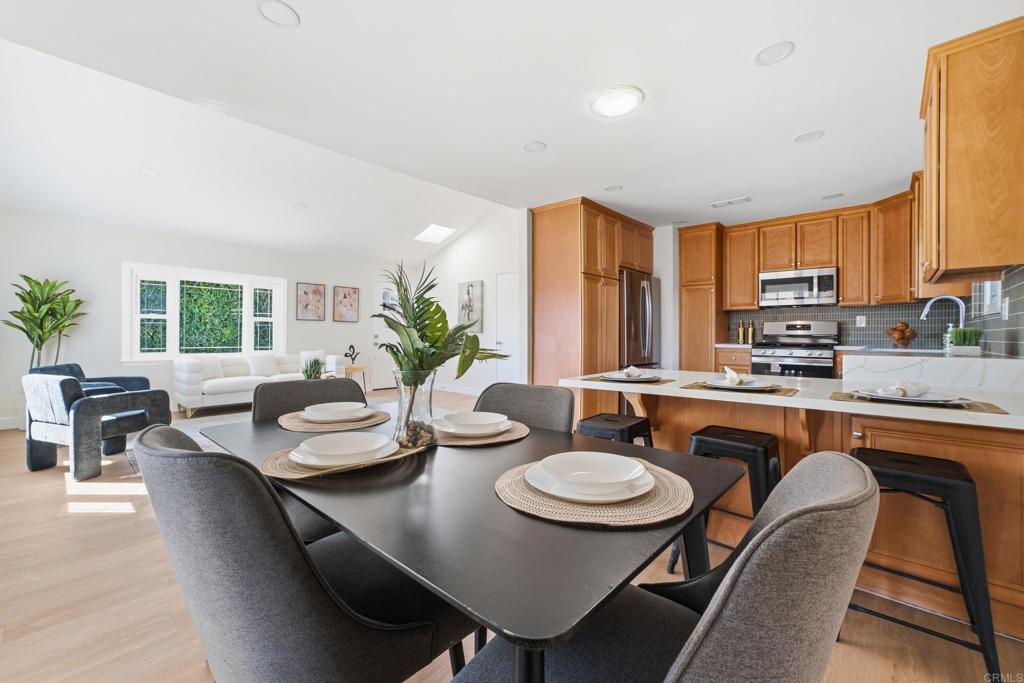 8722 Vanguard Place