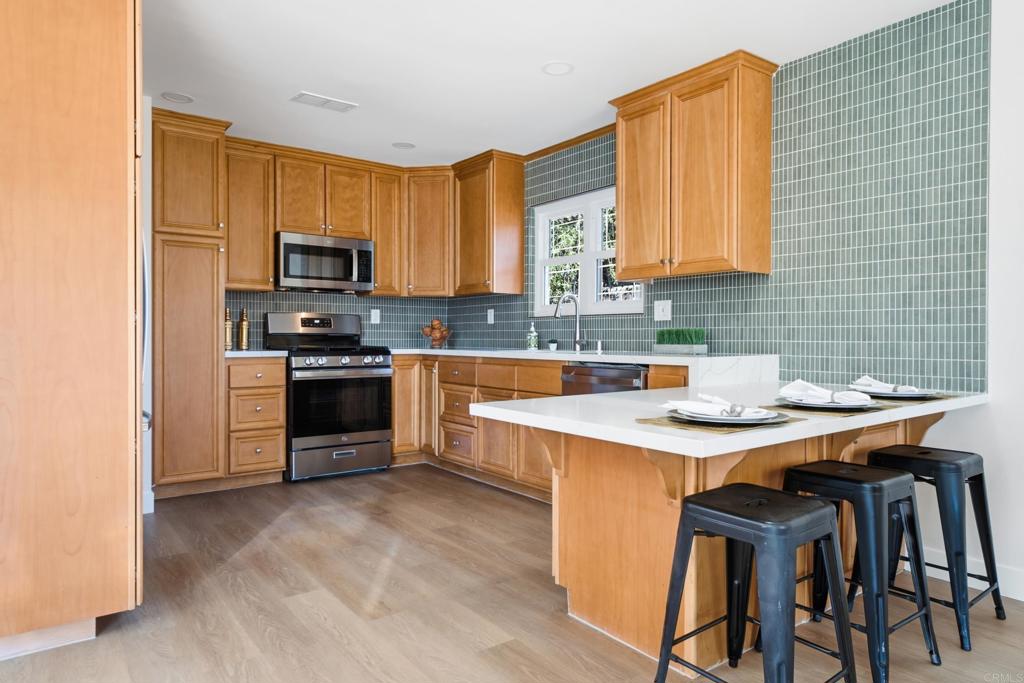 8722 Vanguard Place