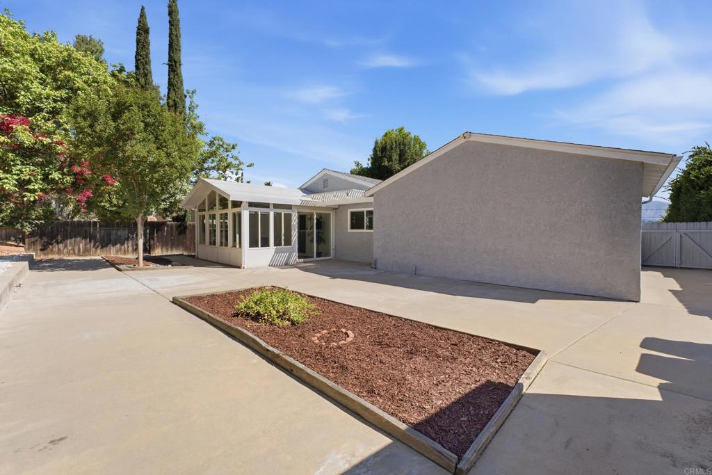 8722 Vanguard Place
