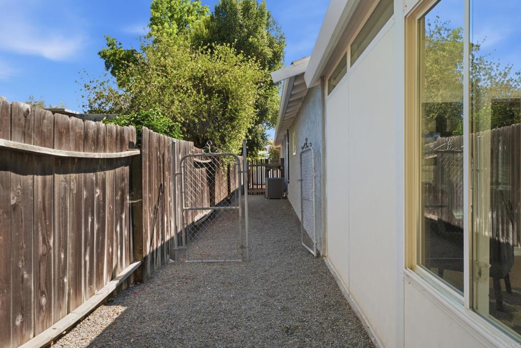 8722 Vanguard Place