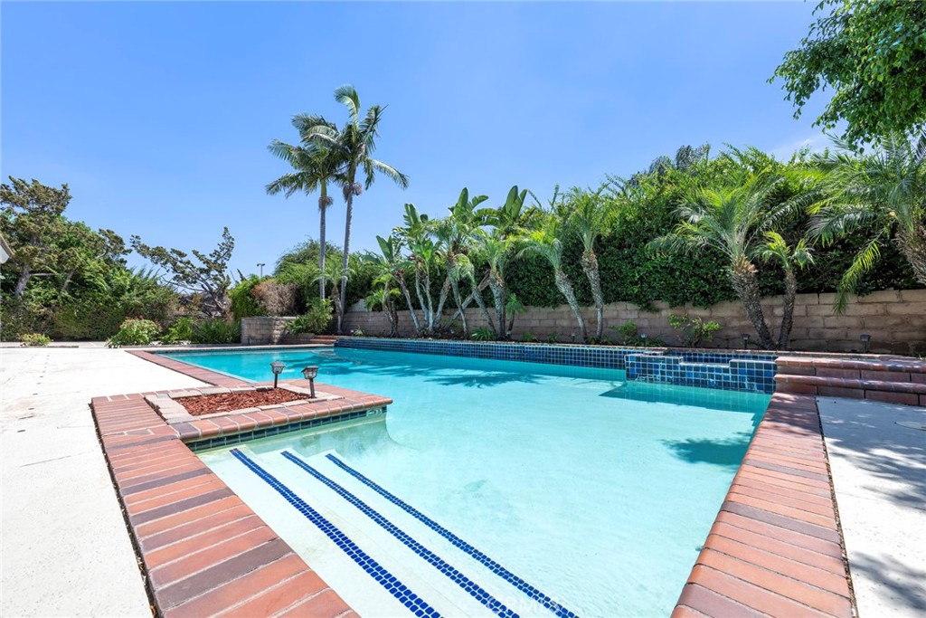 18902 Montecito Drive