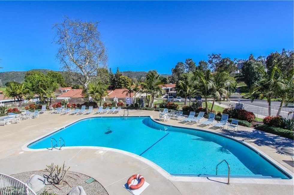 24055 Paseo Del Lago 1106