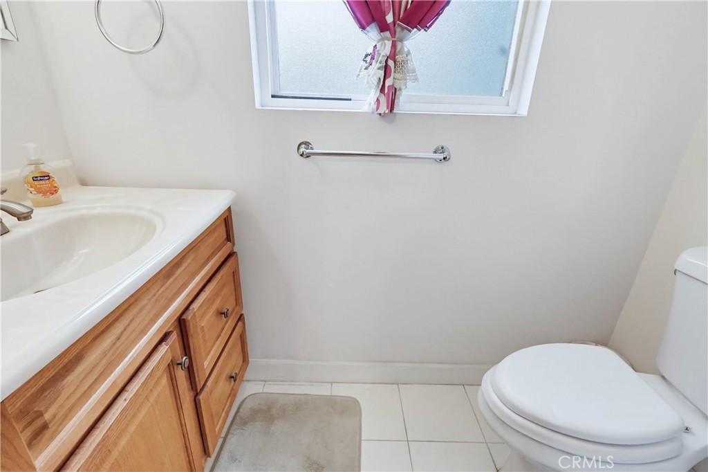 924 W 134th Place