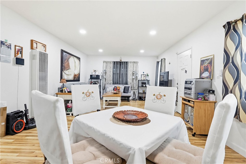 924 W 134th Place