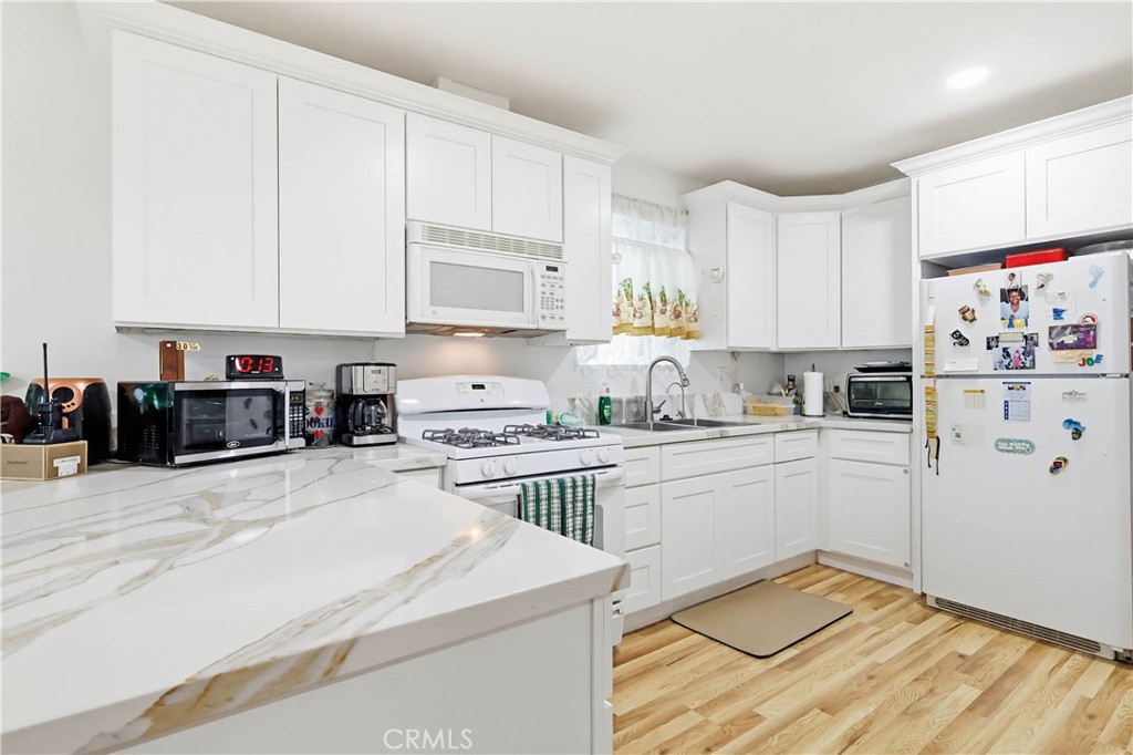 924 W 134th Place