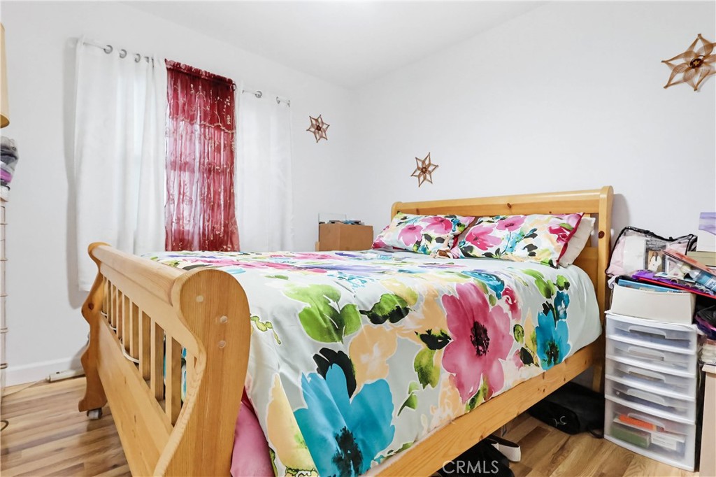924 W 134th Place