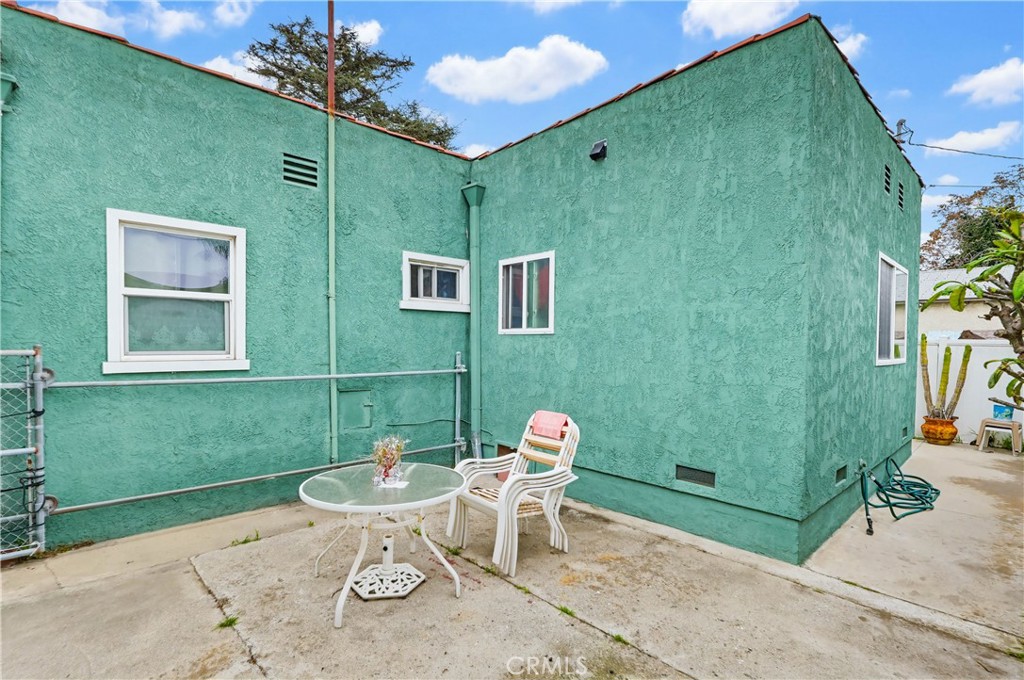 924 W 134th Place