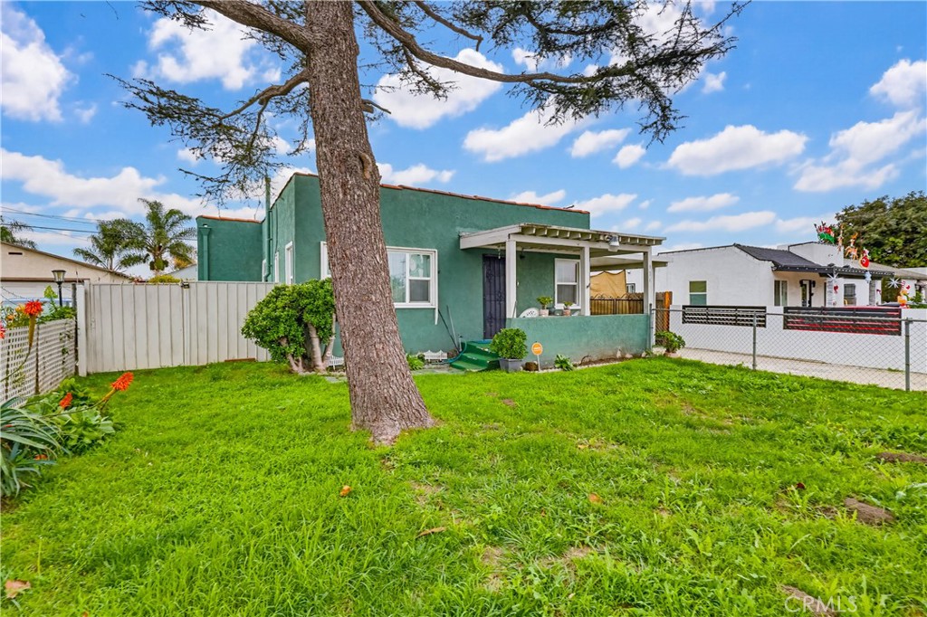 924 W 134th Place