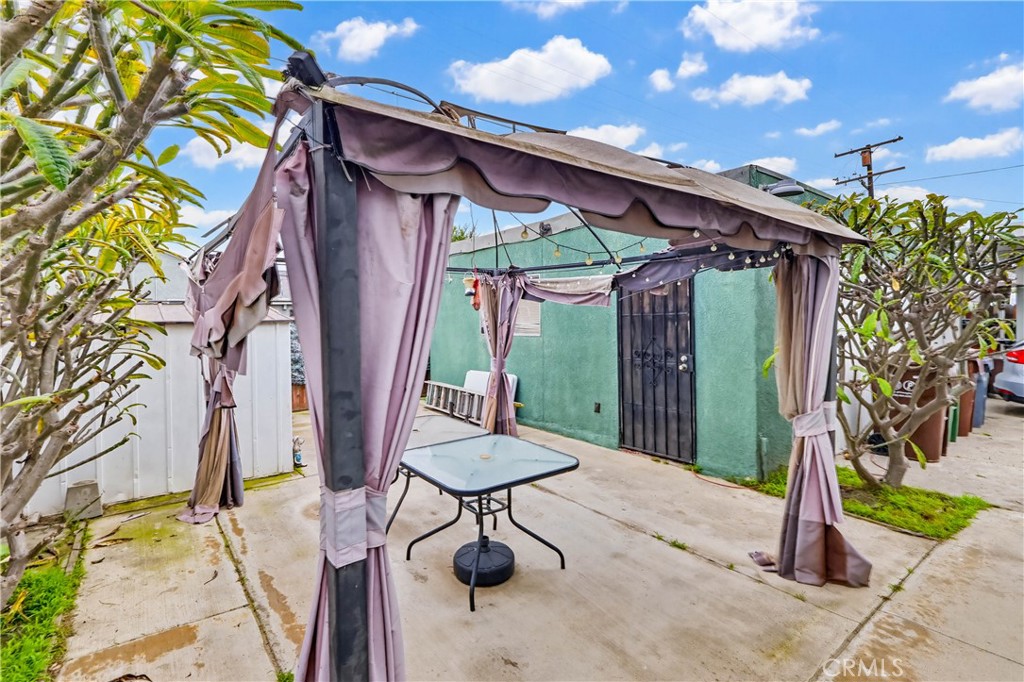 924 W 134th Place