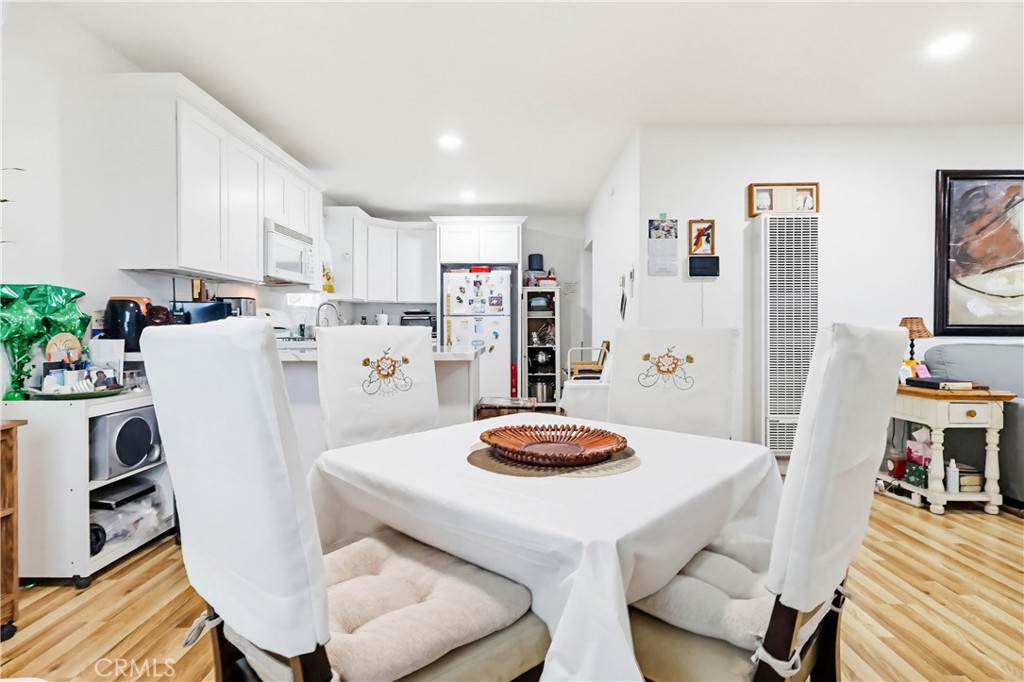 924 W 134th Place