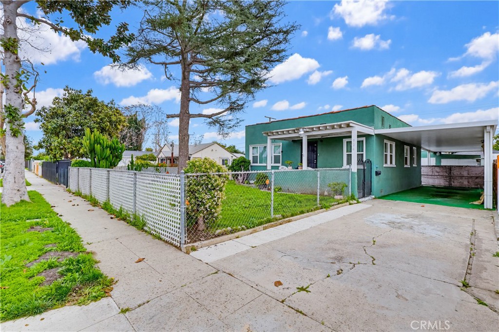 924 W 134th Place