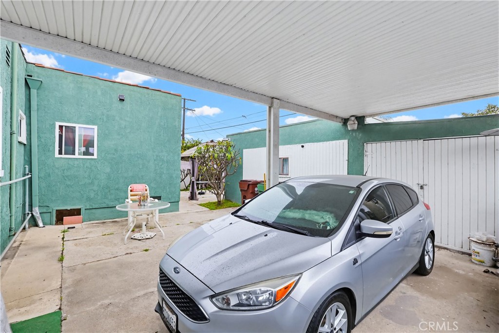 924 W 134th Place