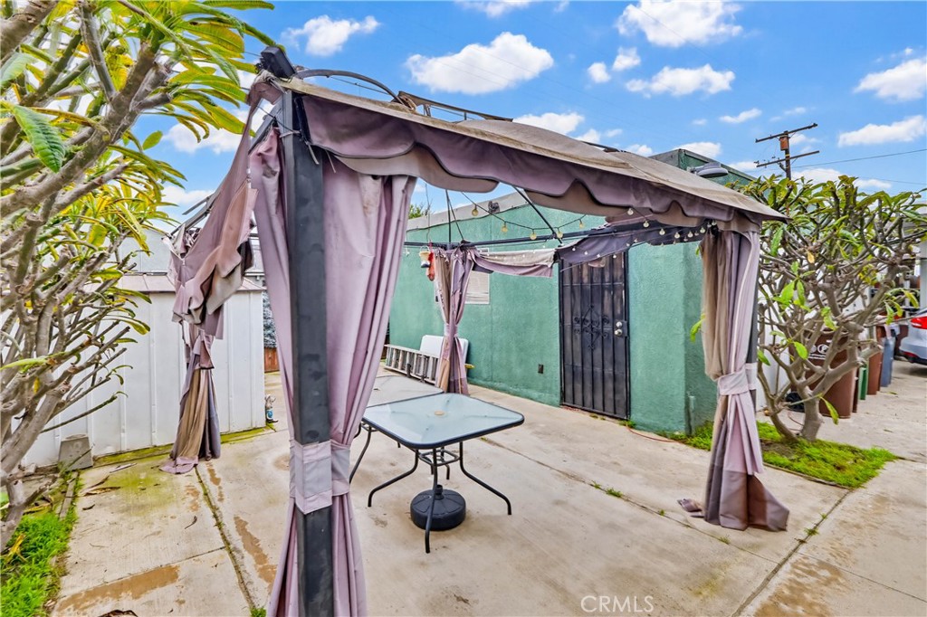 924 W 134th Place