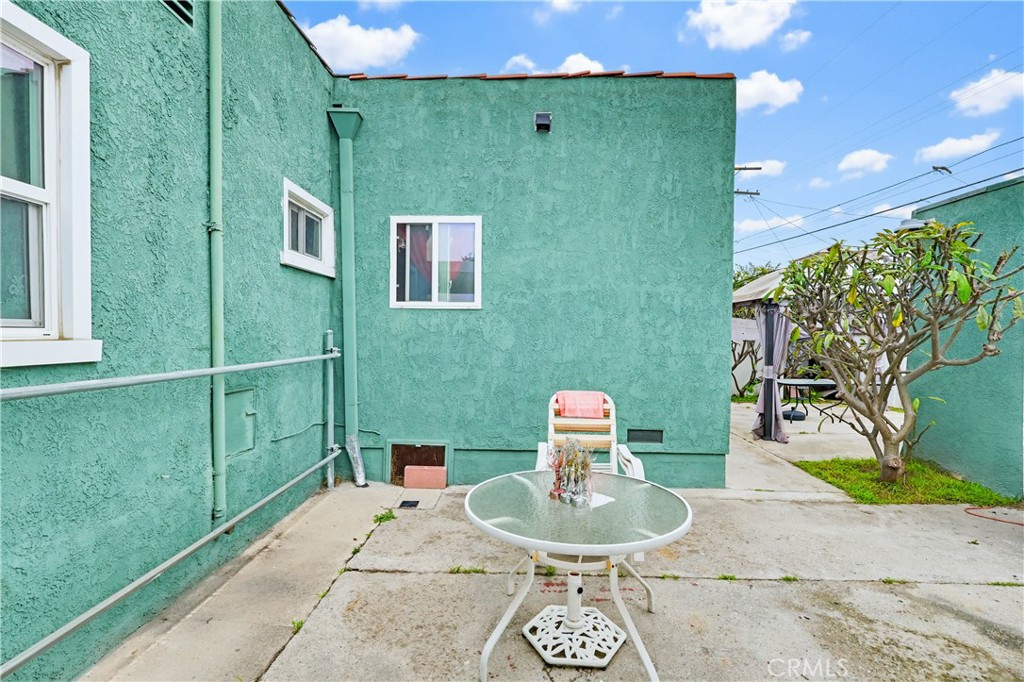 924 W 134th Place